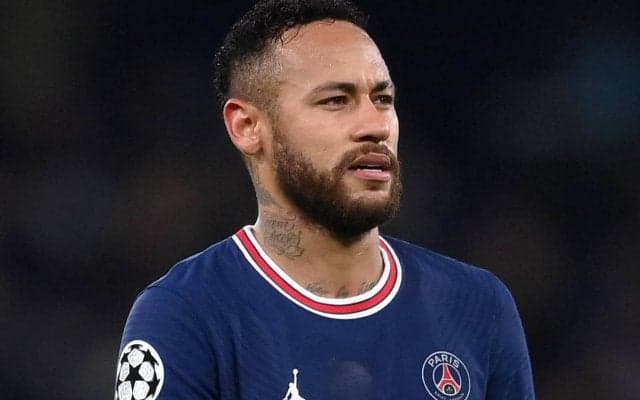 劇的変化! 13年前、プロデビュー時のネイマールの姿が話題、本人は「すべてが始まった場所」と回顧