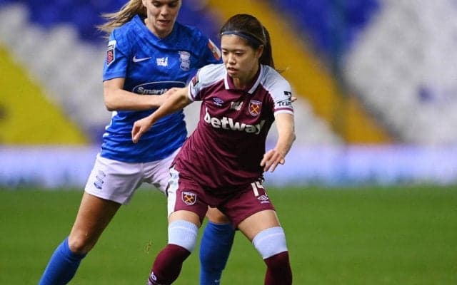 「漢字の存在感が格好良い」なでしこ長谷川唯が“名前入り”の刺繍入り新スパイク披露「それで大暴れしちゃって」