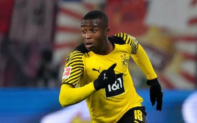 「レコードブレイカー」ドルトムントが誇る「17歳の神童FW」が移籍か…日本代表MF遠藤渓太所属のウニオン・ベルリン戦では「ブンデスリーガ最年少ゴール」