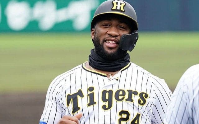 「捕手もびっくりしてボール掴めてない」　阪神助っ人、不意打ち“大爆走”に騒然