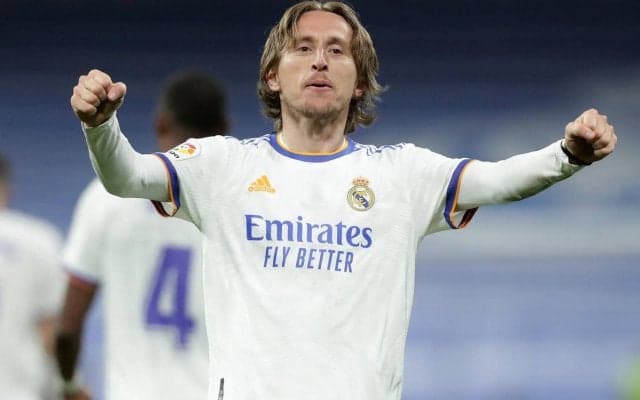 「えげつな」モドリッチの華麗なる“アウトサイドキック”に驚愕の声多数「予測不可能」