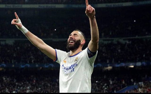 ベンゼマが大逆転8強を呼び込むハット！　「最後まで後押し」のファンに感謝