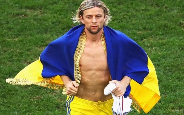 ロシアで働き侵攻に沈黙貫く元ウクライナ代表キャプテンに厳罰処分…指導者ライセンスやタイトル剥奪を発表