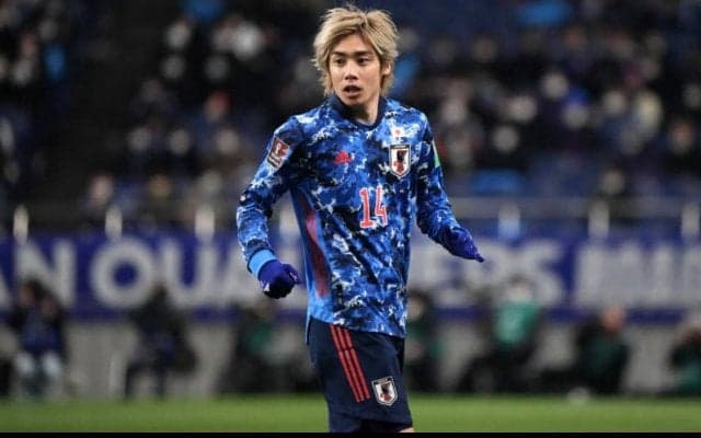 オレンジの大きな袋を手に29歳になった伊東純也が自分に豪華な“ご褒美”「物欲のない僕ですが…」