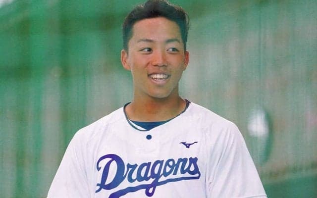 高卒3年目で「1番・右翼」奪取か　OP戦で打率3割超、中日20歳外野手は元153キロ右腕