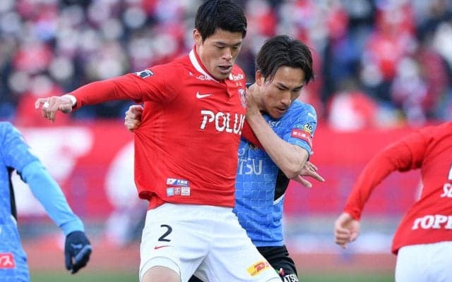 日本代表の同僚も祝福、浦和DF酒井宏樹に第3子が誕生！小さな手と触れ合うショットは神秘的