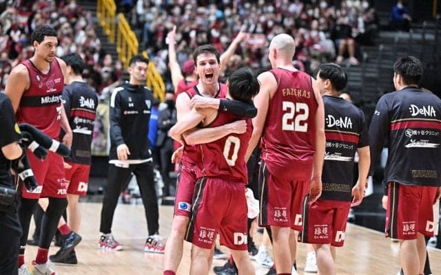 天皇杯連覇の川崎ブレイブサンダース、マット・ジャニングが勝利のXファクターに！