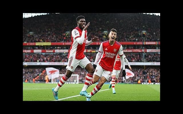 トーマス＆ラカゼット弾のアーセナルがレスターに快勝!　リーグ5連勝で週明けリバプール戦へ《プレミアリーグ》