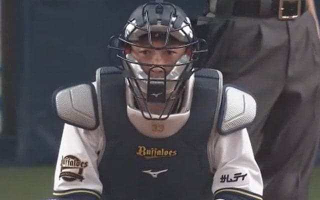 俊足でもチャンスなしの“完璧鬼肩”　マスク脱げ「刺した後の顔がイケメンすぎ」