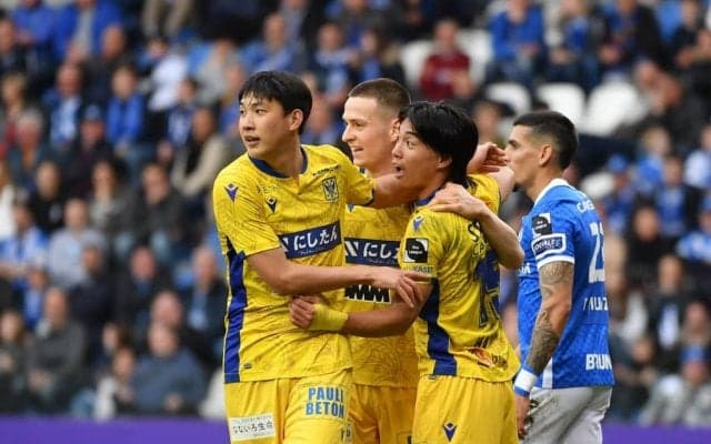 林大地「日本代表入り」もある!?｢らしさ溢れる決勝ゴール｣でヘンク・伊東純也との日本人対決を制す!｢日本人5選手がスタメン出場｣の試合で奪った｢今季6点目｣