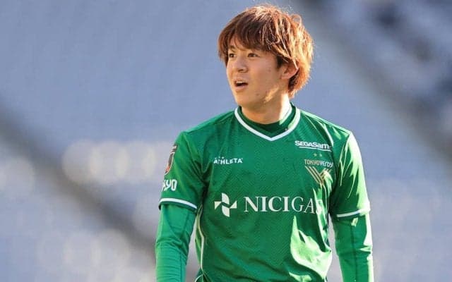 東京ヴェルディの「パリ五輪世代MF」が「ダブル股抜き」ゴールを決めた!ザスパクサツ群馬相手に勝利