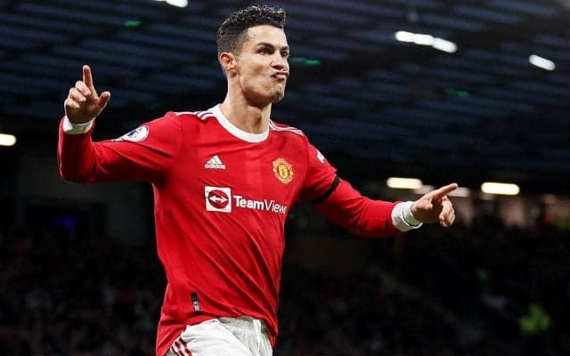 代表での世界記録樹立から半年、新たな世界記録樹立のC・ロナウドが改めて心境「誇りに思う」