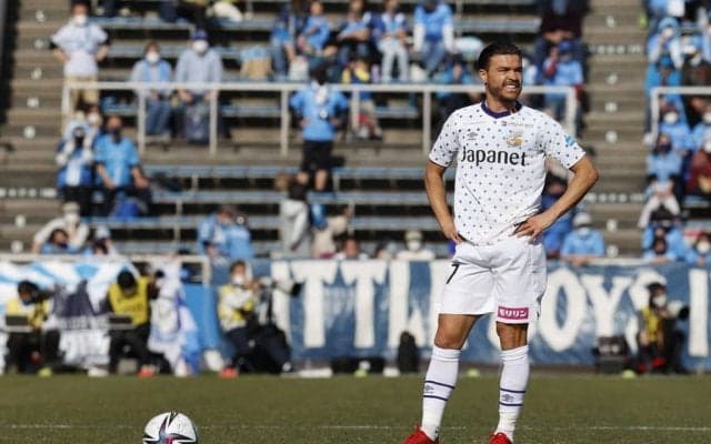 【J2序盤の「明暗」】“開幕ダッシュ失敗”の「J1昇格候補2チーム」、14位長崎はブラジル人トリオに“爆発の兆し”で上昇ムードの一方、大分は「4戦勝ちナシ」21位低迷の正念場！(2)