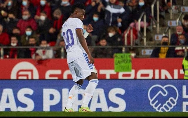 「これが久保のライバルか」レアルFWヴィニシウスの相手DF翻弄ドリブルに脚光「触れさせることすらしない」