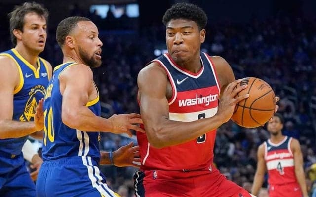 【NBA】八村塁、米国にいた“古参サポーター”が話題　豪快ダンクで興奮「ガチのファンかも」