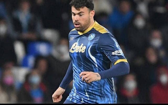 ヴェローナ戦5分間で交代のナポリFWペターニャ、太もも負傷で離脱