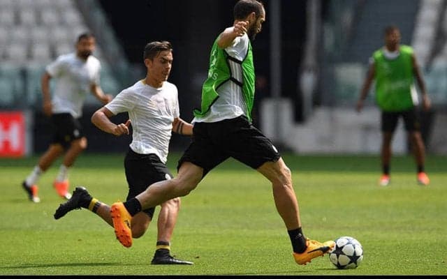 ディバラとキエッリーニがビジャレアル戦帯同