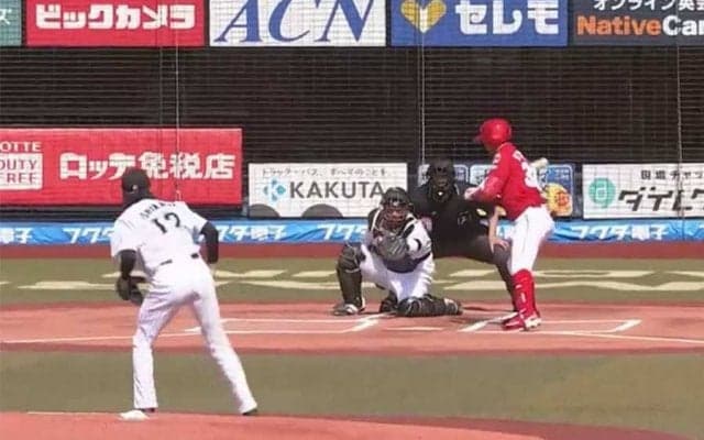 スイングも困難「もう訳分からん」　外角から襲い来る魔球が「野球ゲームみたい」