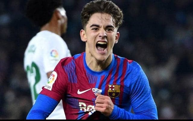 バルセロナの“神童“17歳MFガビにリバプール接触か、週給1500万円を提示と報道