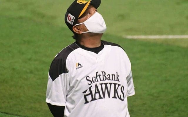 熾烈な競争か、アピール不足か…「頭が痛い」鷹・藤本監督を悩ませる“開幕スタメン”