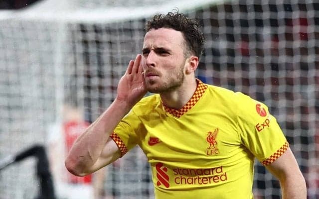 ｢ここを射抜く｣!?リバプールFWの｢技ありゴール炸裂｣でアーセナル撃破!サッカー日本代表・南野拓実がベンチ入りの試合で決まったポルトガル代表FWの｢先制ゴール｣