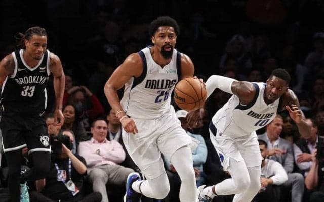 ディンウィディーの決勝弾でマブスが劇的勝利…ウィザーズは八村が2ケタ得点も5連敗／NBA