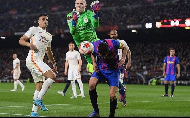 【ELプレビュー】クラシコ控えるバルサは8強懸け難所攻略に挑む!　鎌田大地は2戦連発で突破に導けるか