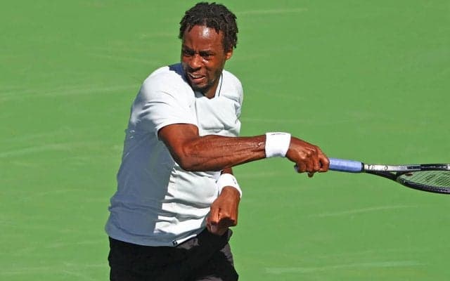 時速約200キロ!! 身体能力抜群モンフィスのショットに会場がざわつく[BNPパリバ・オープン]