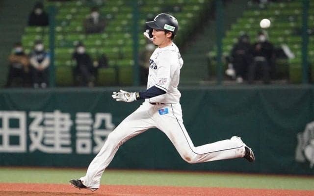 燕ナインもアタフタ「な、なんだこれは!?」　“幻惑重盗”の「心理戦の駆け引き」