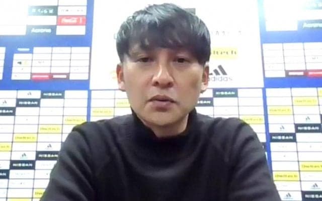 鳥栖の川井健太監督も最悪なピッチコンディションに言及、手応えは「指示待ちにならなかった」