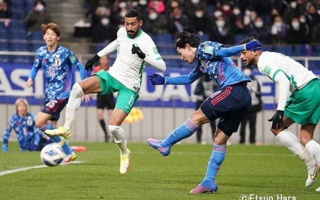 大迫勇也と南野拓実の「フィニッシングタッチ」に血を通わせた忍耐力【W杯最終予選ラスト2試合までの日本代表・森保一監督「信念」の道のり】(1)