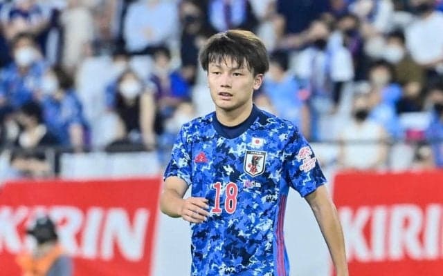 日本代表・上田綺世「オフ・ザ・ボールの質」と「シュートのパンチ力」!「モデルの美人妻との結婚」もモチベーションにして勝利に導く!【日本代表・豪州戦「注目選手6人」】(2)