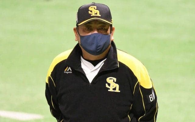 鷹の開幕スタメン争いは“延長戦”も？　なかなか「形」が見えず異例の事態に…