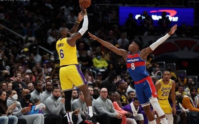 レブロン・ジェームズがカール・マローンを抜いて通算得点でNBA歴代2位へ浮上