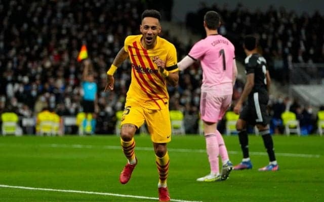 バルセロナがレアル・マドリードに「衝撃の4-0」大勝利！オーバメヤンが初の｢エル・クラシコ｣で決めた｢華麗な2ゴールと魔術的な技ありアシスト｣