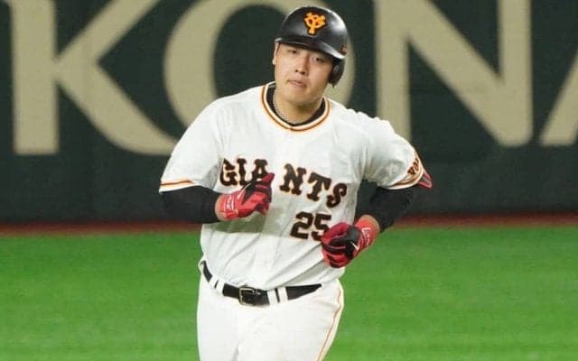巨人岡本和、12球団トップ独走7号ソロ　田中将大から左手一本で2戦連発、本拠地どよめき