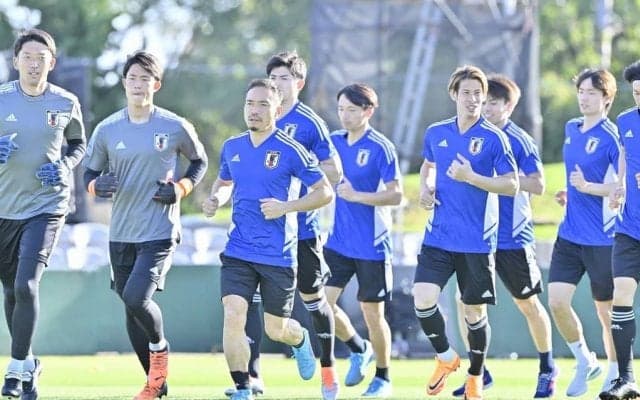 日本代表が日豪決戦へ本格始動！ 汗ばむ気候の中で「9人がフルメニュー」「3人が軽いトレーニング」をこなす