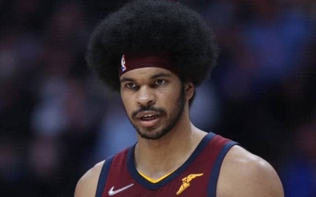 左手中指骨折のジャレット・アレン、プレーオフ開幕前に戦列復帰か