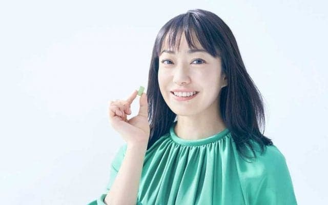菅野美穂さんが3・29ロッテ戦で始球式　背番号118で登場「全力投球したいと思います」