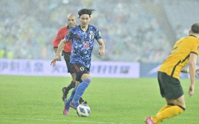 【試合速報】サッカー日本代表、W杯アジア最終予選オーストラリア代表戦!!南野拓実が決定機量産もスコアレスで折り返す!勝てば「W杯出場決定」…いざ｢運命の後半｣へ