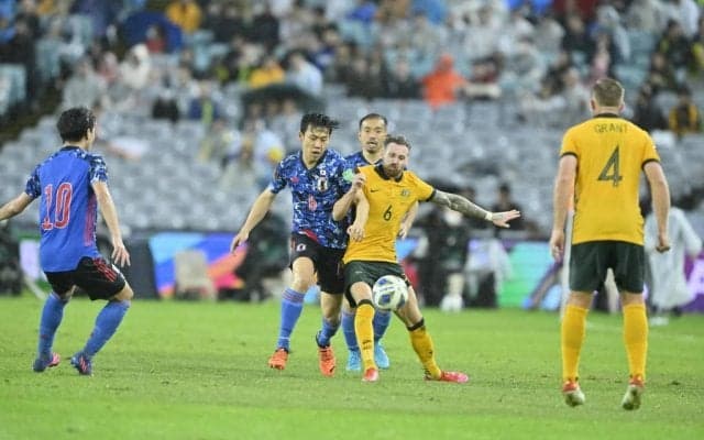 日本代表、7大会連続7度目の｢ワールドカップ出場決定｣!!途中出場の三笘薫が2ゴールの大活躍でオーストラリア代表に勝利!森保一監督の采配的中で｢W杯出場の切符｣を掴み取る