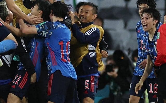 「震えるぐらい嬉しい」批判も多く浴びた長友佑都、ファンに感謝「多くの人に応援してもらって、支えてきてもらって今の自分たちがある」