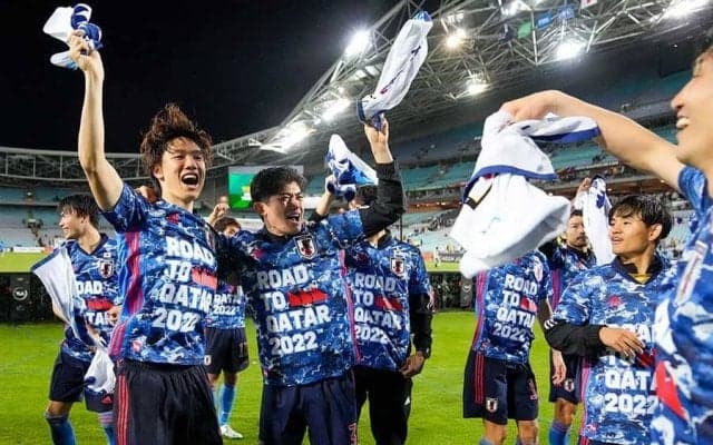 負傷のFW大迫勇也へ　日本代表イレブンの粋な“メッセージ”が話題「温かい仲間！」
