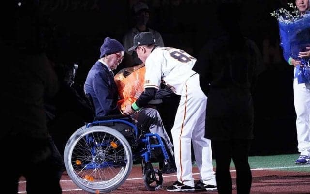 “球界初”文化勲章受章の巨人・長嶋茂雄終身名誉監督　開幕戦前に記念セレモニー開催