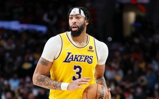 右足首ねんざで離脱のアンソニー・デイビス、4月第1週にも復帰の可能性