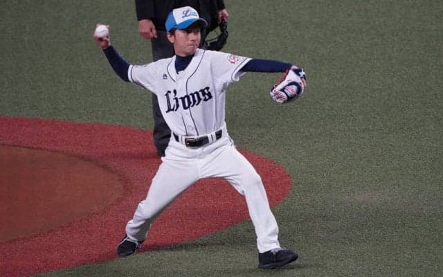 マウンド上に“キムタク登場”　「A.B.C-Z」河合郁人さんが“秀逸モノマネ”始球式