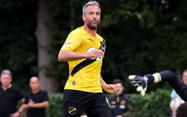 J3今治が194cmストライカーを獲得、オランダ2部で347試合出場のFWセウントイェンスが加入