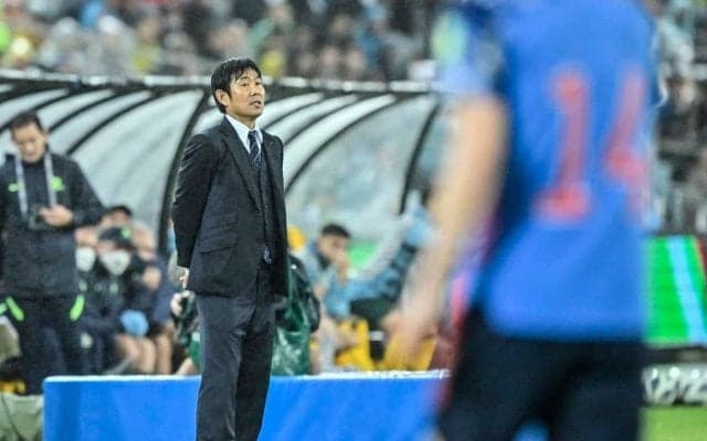 内田篤人氏「SBからすると助かる。大好き」と評価した選手と岡田武史元監督が「批判する人は成長しない」「森保は強いですよ」と語った理由【サッカー日本代表対オーストラリア代表で語られた「選手への信頼」と「森保監督とのエピソード」】(2)