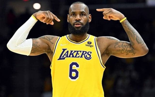 レブロンを絶賛するレイカーズ指揮官「彼は誰よりもMVPとして考慮されるに値する選手」