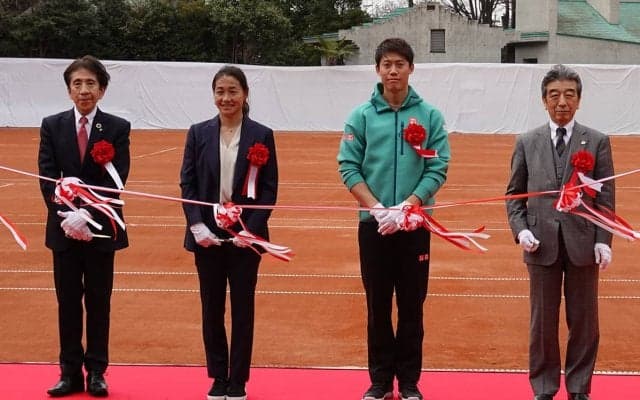 「他のコートでは経験できないことがここではできる」と錦織圭も期待。全仏OP仕様の屋外レッドクレーコートが都内に完成